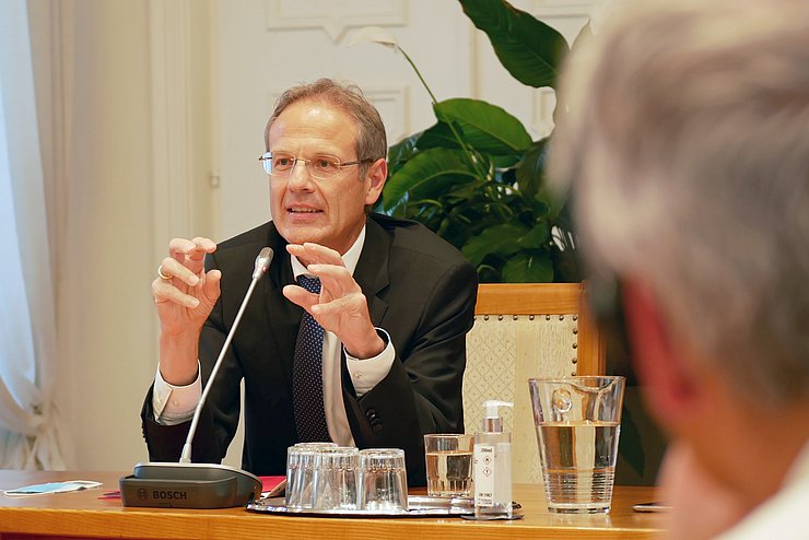 Professor Walter Obwexer, Leiter des EuregioLabs, über die Ideen seiner Denkfabrik.