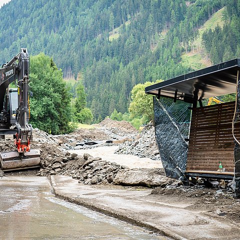 � Land Tirol/Hörmann Die gesamte Nacht durchgearbeitet: Aufräumarbeiten im Pitztal dauern weiter an