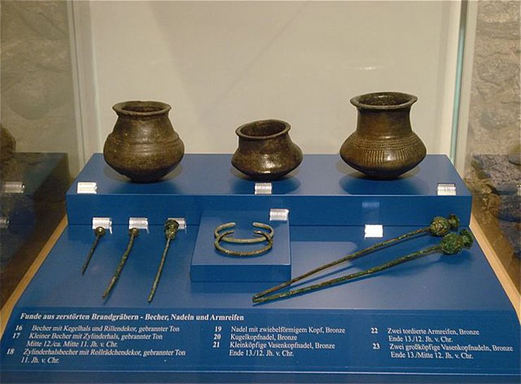 Brandgräberfunde im "Museum Thurnfels"