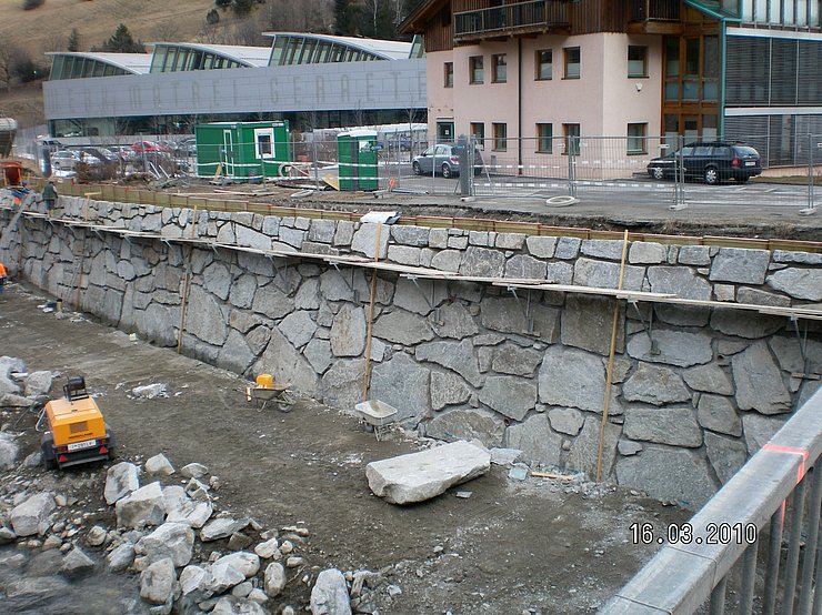 Herstellung Schwergewichtsmauer
