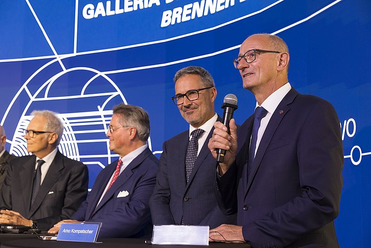 LH Anton Mattle bei der Podiumsdiskussion im Rahmen der Durschlagsfeierlichkeiten am Brenner.