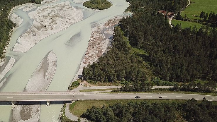 Uferanriß unterhalb der Johannesbrücke in Forchach