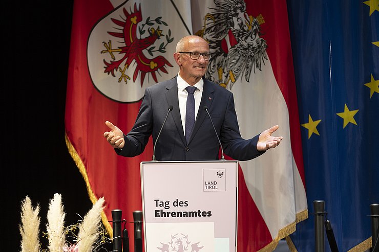 Mattle am Rednerpult