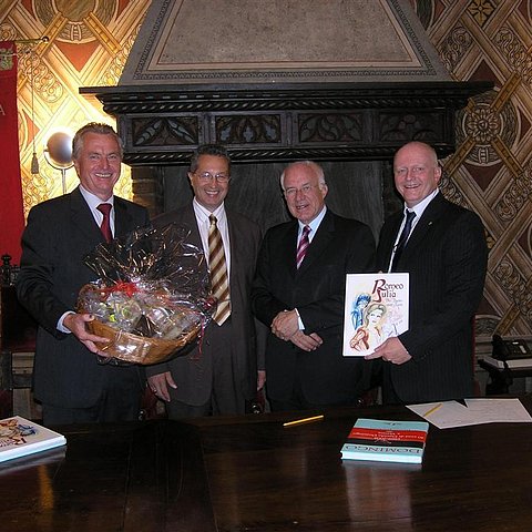 GR Rudi Federspiel, Präsident des Landtages der Provinz Verona Antonio Pastorello, Landtagspräsident Herwig van Staa, GR Hermann Weiskopf (v.l.)