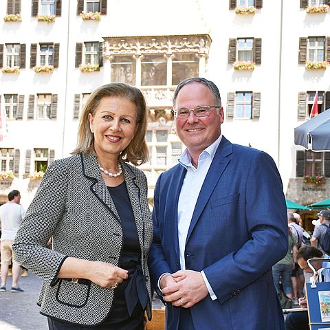 Wirtschaftslandesrätin Patrizia Zoller-Frischauf und CMI-Direktor Christian Mayerhofer.