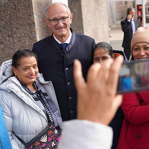 � Land Tirol/Sidon Ein Tag im Zeichen der Euregio: 20.000 BesucherInnen beim Tag der offenen Tür 2025