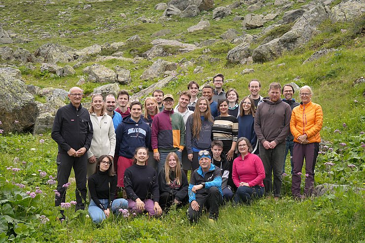 Gruppe im Grünen