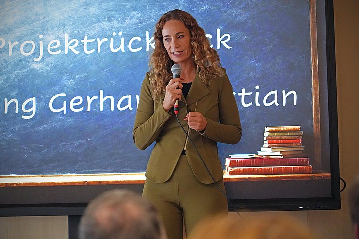 © Land Tirol Eva Pawlata redet