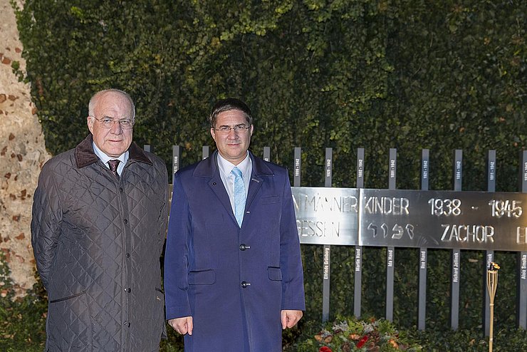 © Stadtmagistrat Wels v.l. der Welser Bgm. Andreas Wabl und LTP Herwig van Staa