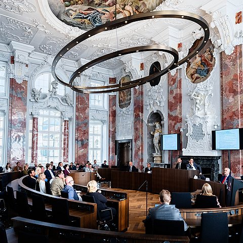 Die Landtagsveranstaltung fand im historischen Plenarsaal statt.
