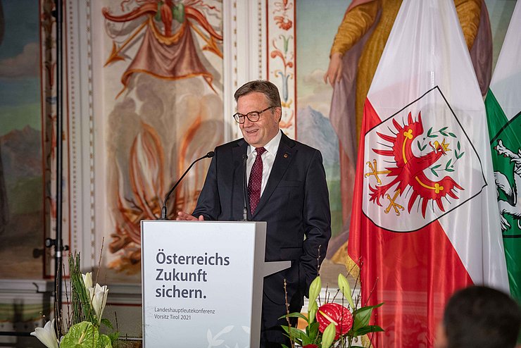 LH Platter bei seiner Ansprache auf Schloss Ambras.