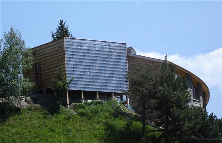 Außenansicht des "Archäologie Museums Refugium St. Zeno" in "Serfaus"