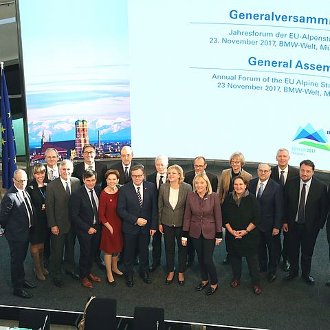LH Günther Platter nahm heute bei der Generalversammlung und dem Jahresforum der EU-Strategie für den Alpenraum (EUSALP) im München teil.