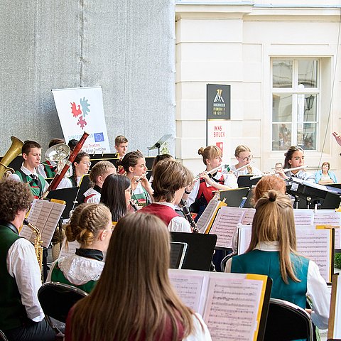 � Wolfgang Alberty Euregio-Jugendblasorchester bei den Innsbrucker Promenadenkonzerten