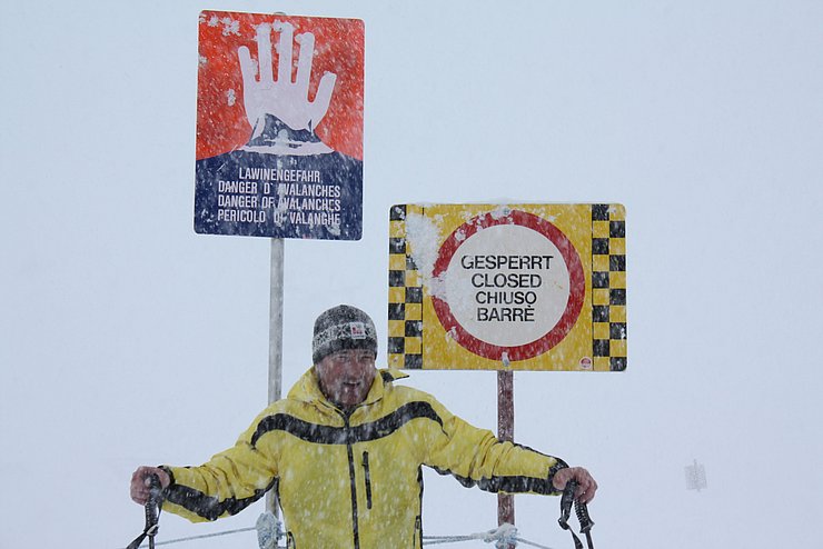 Der Leiter des Lawinenwarndiensts Tirol, Rudi Mair, warnt vor Touren und Variantenfahrten abseits gesicherter Pisten.