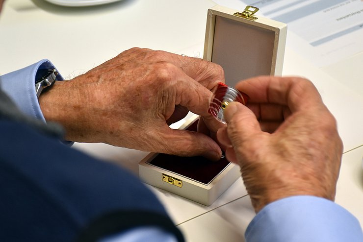 Nahaufnahme Ehrenzeichen