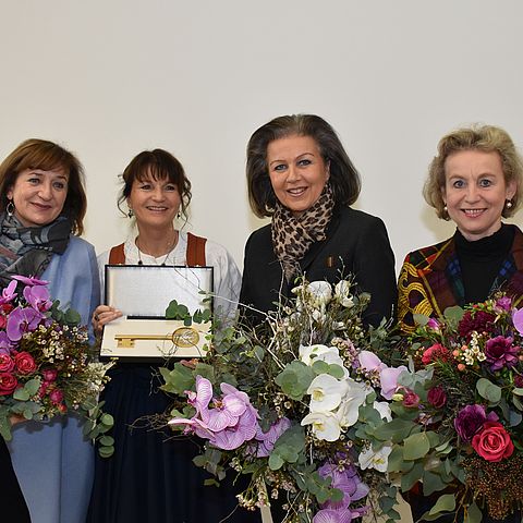 Freuten sich über die gelungene Eröffnung der neuen TFBS für Garten, Raum und Mode in Hall: LRin Beate Palfrader, Direktorin Angelika Agerer, LRin Patrizia Zoller-Frischauf und Bgm Eva Maria Posch.