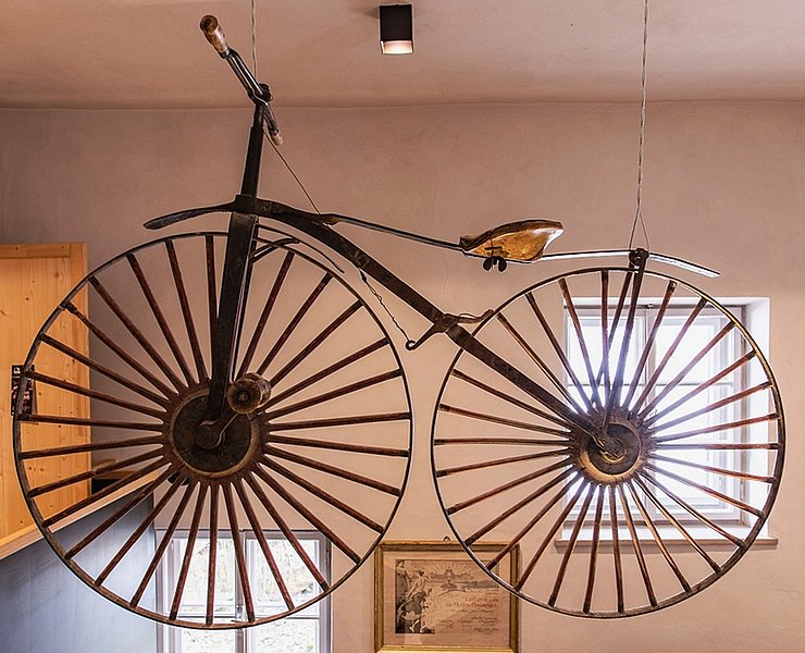 das Objekt "Velozipel" im Museum "Wunderkammer Elbigenalp".
