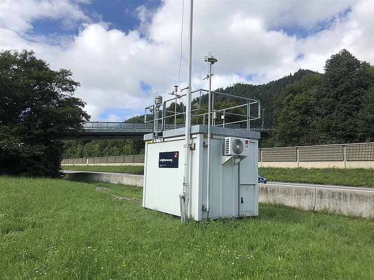 Messstelle Vomp / Raststätte A12 Blickrichtung Westen