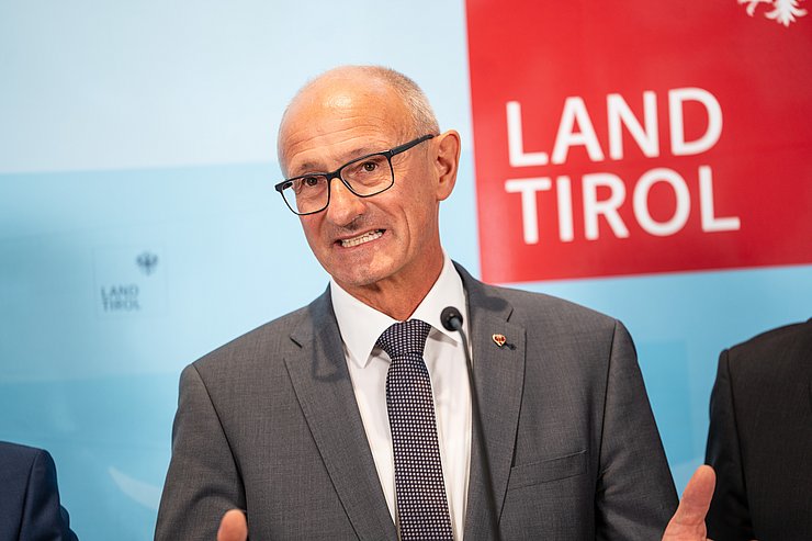 © Land Tirol/Fitsch LH Anton Mattle redet