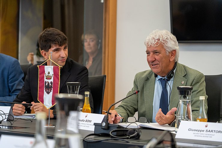 © Tiroler Landtag/Oswald ...und LTP Claudio Soini (re.) war der erste grenzüberschreitende präsidiale Austausch seit der Wahl von Jakob Wolf zum Tiroler Landtagspräsidenten.