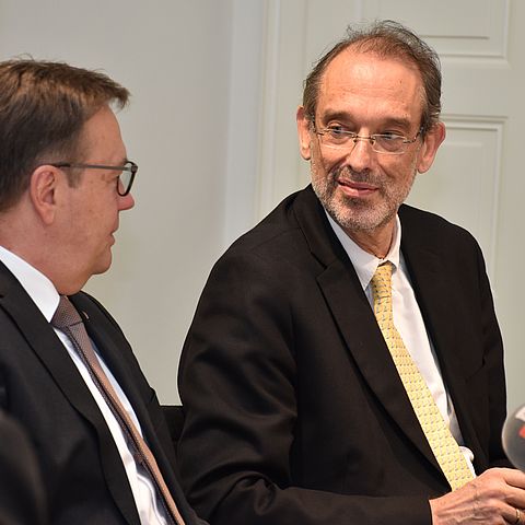 Bundesminister Heinz Faßmann im Gespräch mit LH Günther Platter.