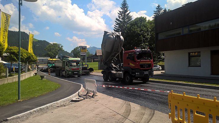 B 199 Ortsdurchfahrt Schattwald - Asphaltdeckeneinbau