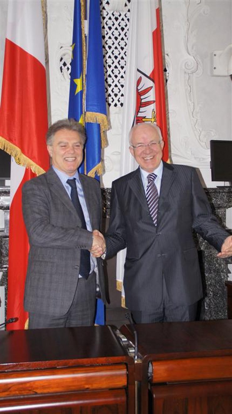 v.l.  Landtagspräsident Dr. Maurizio Vezzali, Landtagspräsident DDr. Herwig van Staa.