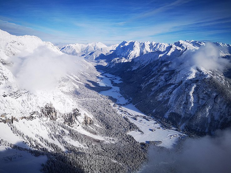 Luftaufnahme Unterleutasch im Winter