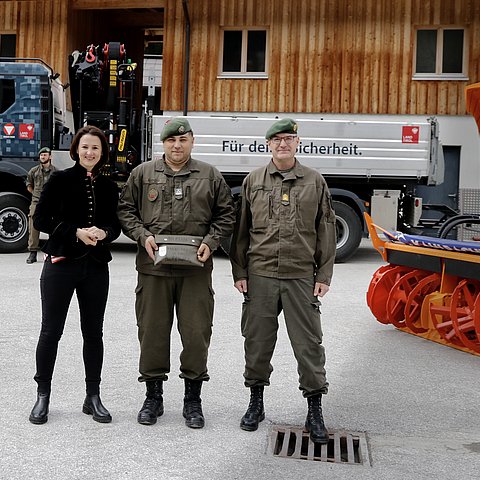 Eine Millionen Euro  für Österreichisches Bundesheer