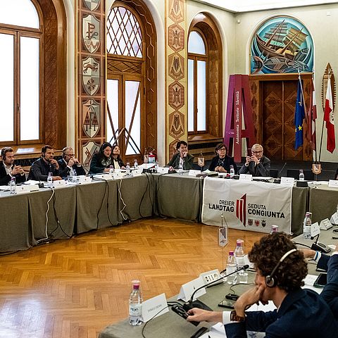 Die Sitzung der Interregionalen Landtagskommission fand in Trient statt.