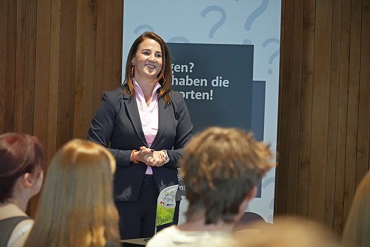 Frau