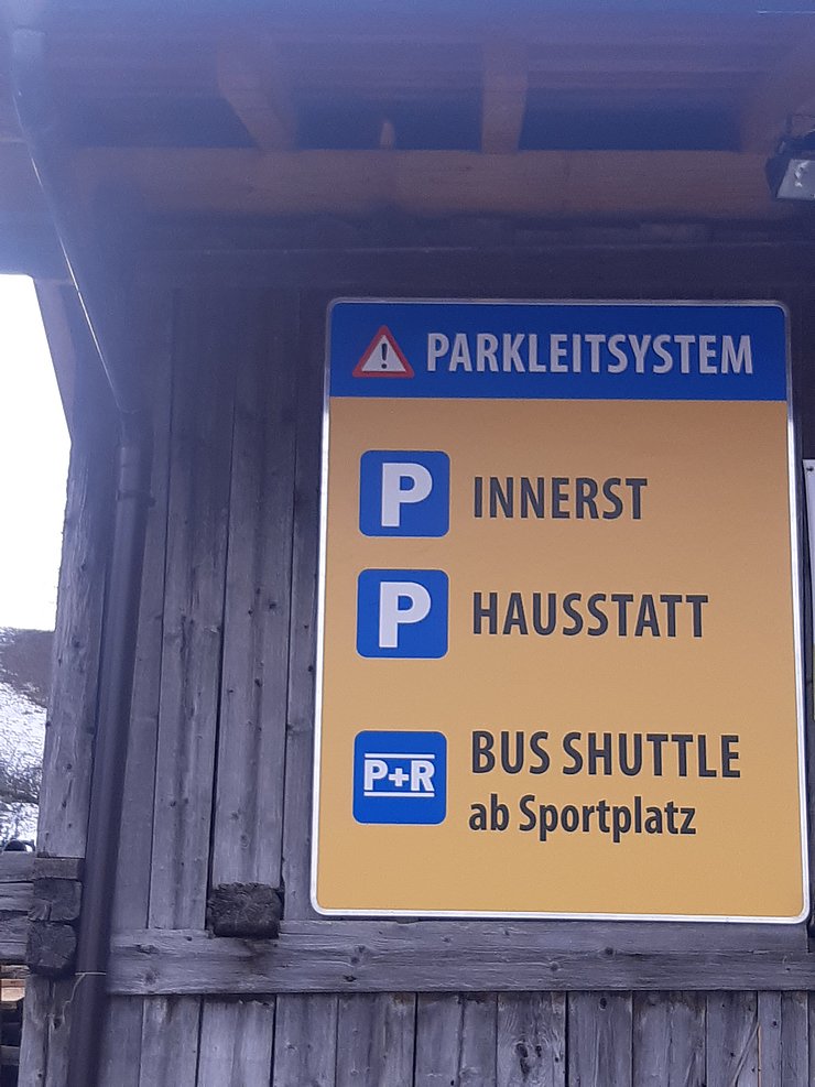 Mit einem Parkleitsystem und einem Shuttle nach Hausstatt und Innerst rüstet sich die Gemeinde Weerberg für den Ansturm an SkitourengeherInnen. 