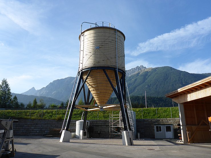 Der Salzsilo in Vomp wurde im heurigen Jahr neu errichtet. Er fasst 350 Kubikmeter Salz. 