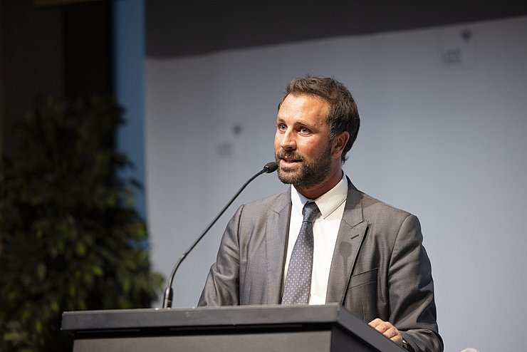 © Land Tirol / Mario Webhofer Festakt Verleihung Tiroler Sportehrenzeichen 24. September 2024 - Ansprache Sportlandesrat 1. LHStv. Georg Dornauer