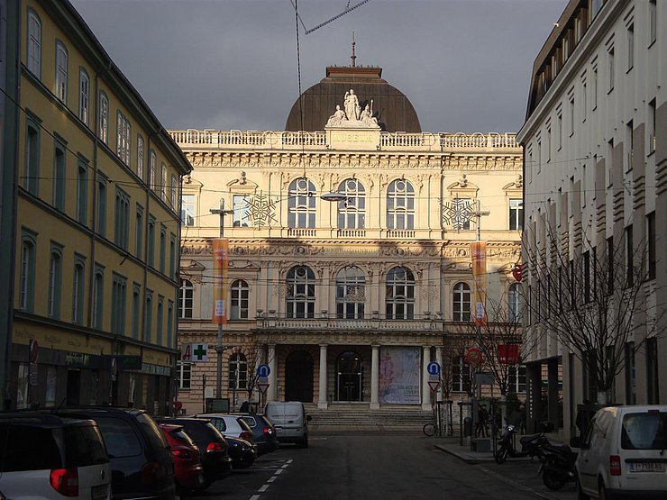 Außenansicht des "Ferdinandeum" in "Innsbruck"