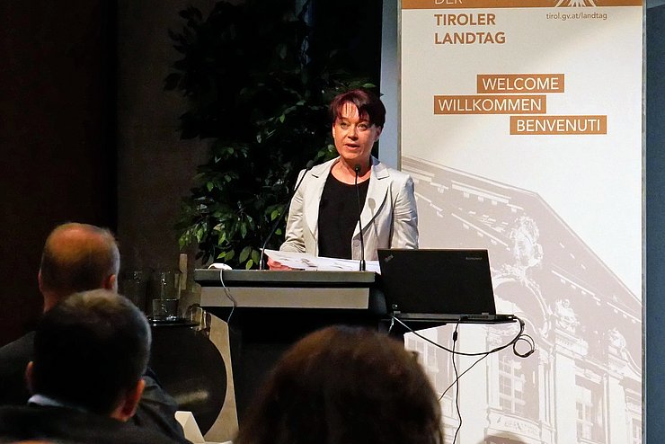 LTPin Sonja Ledl-Rossmann betonte die unverzichtbare Rolle von Volksanwaltschaften als Beratungs- und Kontrollorgane.