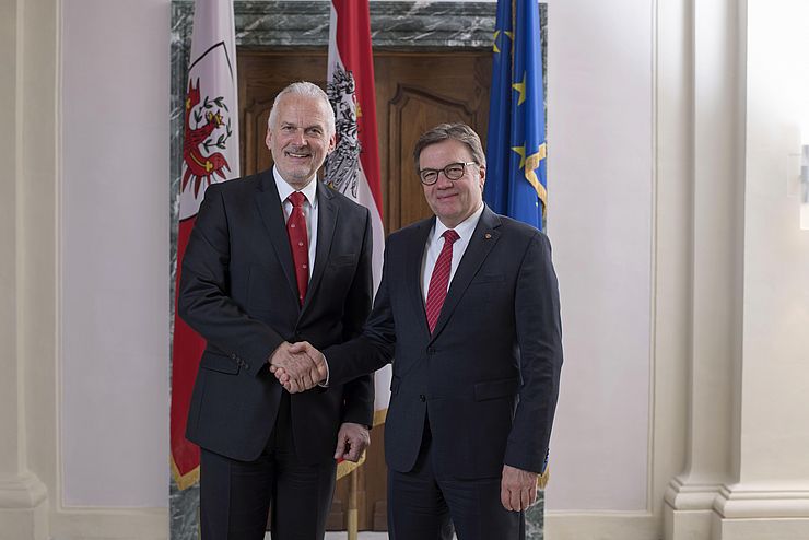 LH Günther Platter begrüßte Bundesminister für Justiz Josef Moser heute in seinen Amtsräumlichkeiten.