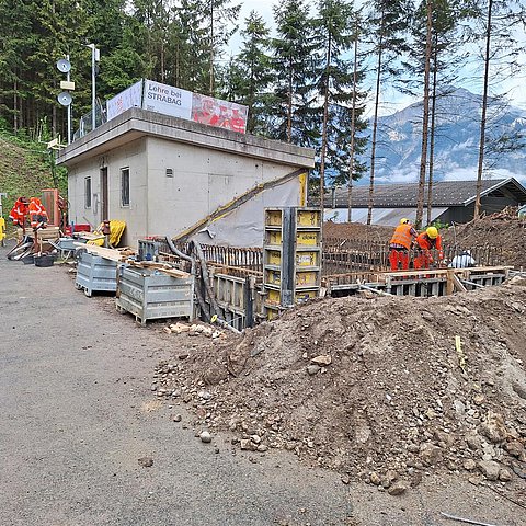 Baustelle vor Tunnel