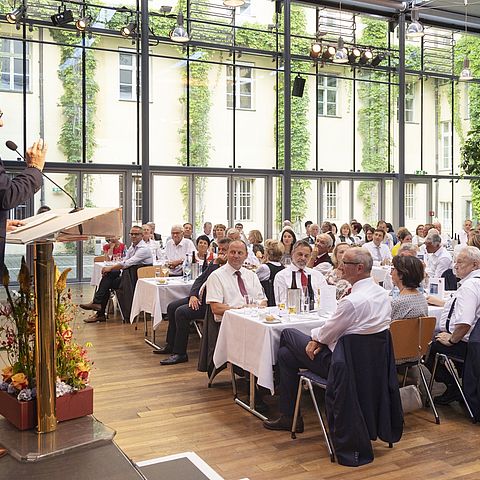 Gemeindelandesrat Johannes Tratter: „Wer sich 30 Jahre und mehr im Gemeinderat engagiert, zeigt ein besonderes Herz für die Menschen in seinem Ort und auch für das Land Tirol."