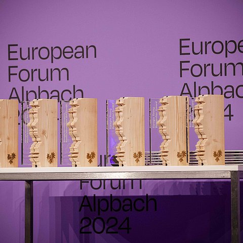 Die Euregio-Awards (im Bild vor der Verleihung 2024) werden 2025 zum 14. Mal an Jungforschende und zum 8. Mal an Unternehmen vergeben.