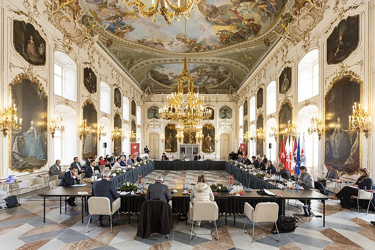 Neben der Euregio-Vorstandssitzung erfolgte auch die Vollversammlung im Riesensaal in der Innsbrucker Hofburg. 