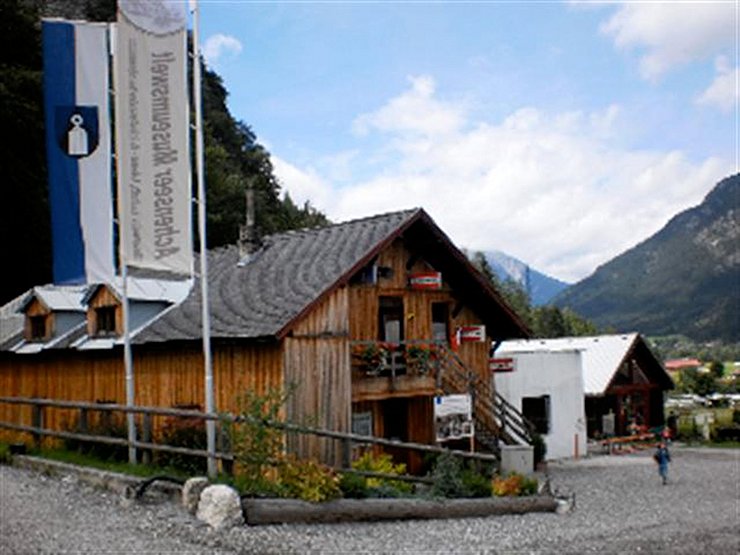 Außenansicht der "Museumswelt Achensee" in "Eben"