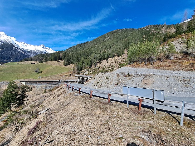 Foto der Hahnlestalgalerie, Blick talauswärts Richtung Steeg