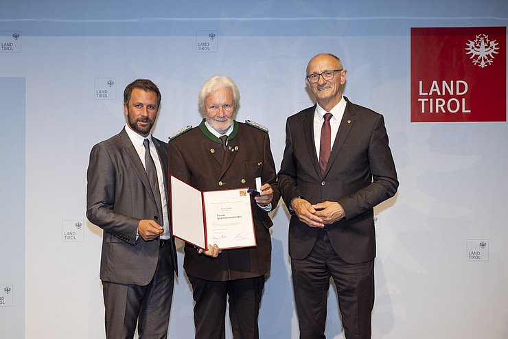 © Land Tirol / Mario Webhofer v.l.n.r. 1. LHStv. Georg Dornauer, Arno Gufler, LH Anton Mattle