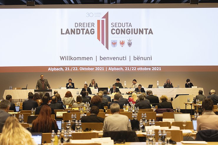 © Tiroler Landtag/Sedlak 19 von 20 Anträgen wurden - großteils einstimmig - am Dreier-Landtag 2021 beschlossen.