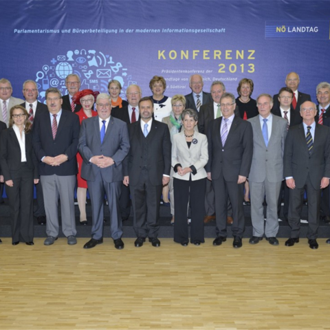 Gruppenfoto der LandtagspräsidentInnen von Deutschland, Österreich und Südtirol