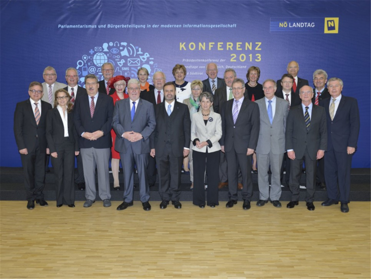 Gruppenfoto der LandtagspräsidentInnen von Deutschland, Österreich und Südtirol