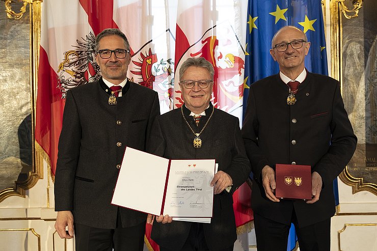 Gruppenfoto mit Parth.