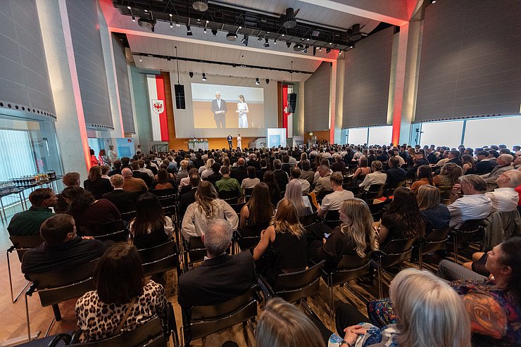 Gut gefüllter Saal zur Meisterehrung.